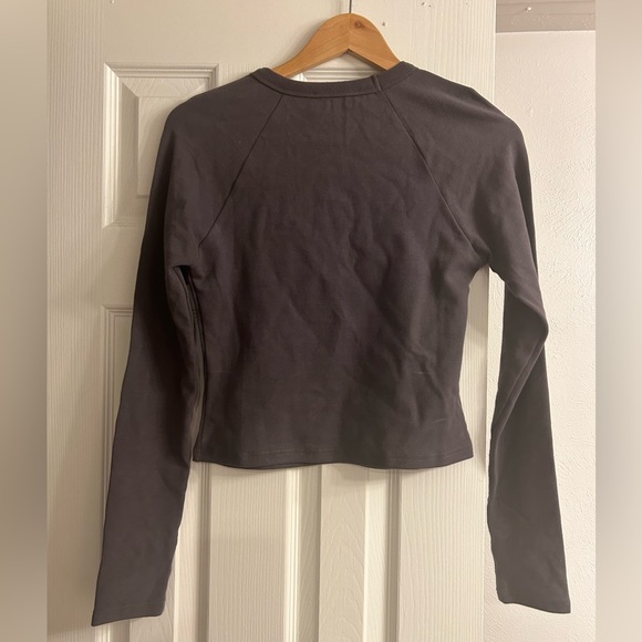 Pitaya Gray Long Sleeve Tee - Picture 3 of 5